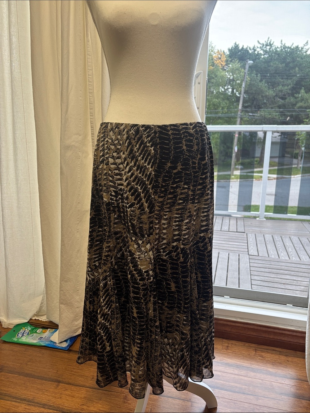 Aura Black and Gray Patterned A-Line Skirt